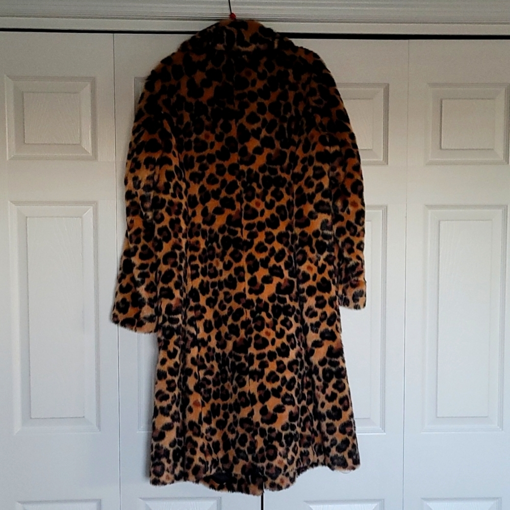 Leopard Faux Fur Coat Mid Length - Picture 5 of 5